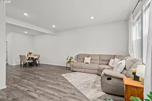 821 N 19th Ave, Cornelius, OR 97113 - Photo 8
