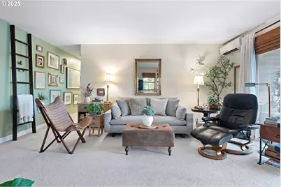 12625 SW Prince Edward Ct #B, King City, OR 97224 - Photo 4