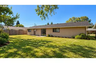 2561 Fir St, North Bend, OR 97459 - Photo 18