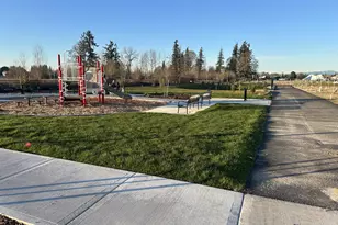2402 SW 5th Pl, Battle Ground, WA 98604 - Photo 2
