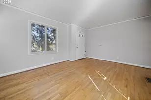 2504 N Baldwin St, Portland, OR 97217 - Photo 12