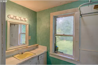 43620 Sylvandale Ln, Astoria, OR 97103 - Photo 16