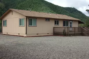 375 Jordan Creek Rd, Riddle, OR 97469 - Photo 4
