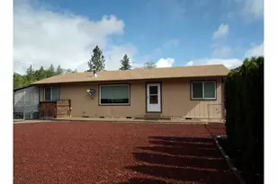 375 Jordan Creek Rd, Riddle, OR 97469 - Photo 2
