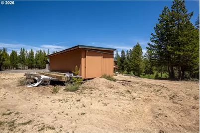 Teatable, Crescent Lake, OR 97733 - Photo 10