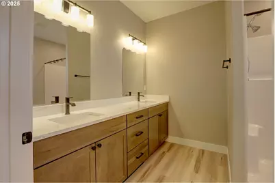 211 NW Heisler St, Dufur, OR 97021 - Photo 6