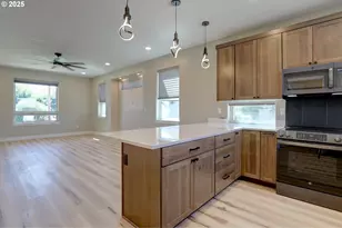 211 NW Heisler St, Dufur, OR 97021 - Photo 10