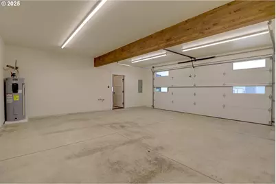 211 NW Heisler St, Dufur, OR 97021 - Photo 14
