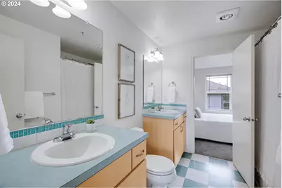 6748 N Pittsburg Ave, Portland, OR 97203 - Photo 16