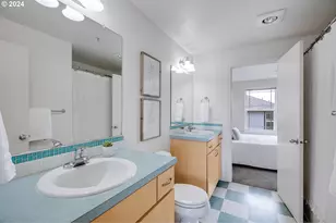 6748 N Pittsburg Ave, Portland, OR 97203 - Photo 16