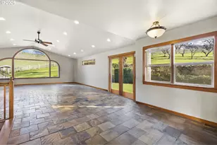 3465 Three Mile Rd, The Dalles, OR 97058 - Photo 4