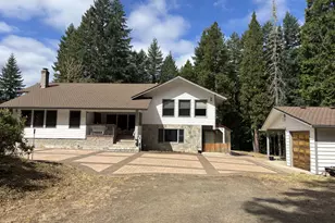 2690 Bear Creek Rd, Cottage Grove, OR 97424 - Photo 2