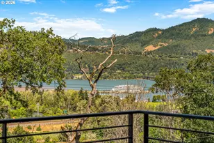 51 Sherman Ave, Hood River, OR 97031 - Photo 6