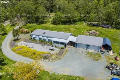 2447 Stringer Gap Rd, Grants Pass, OR 97527 - Photo 2