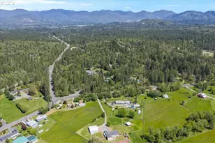 2447 Stringer Gap Rd, Grants Pass, OR 97527 - Photo 32