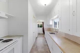 800 Oakhill Ave SE, Salem, OR 97302 - Photo 8