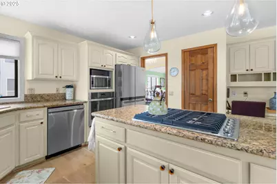 557 NW 54th St, Newport, OR 97365 - Photo 16