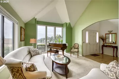 557 NW 54th St, Newport, OR 97365 - Photo 8