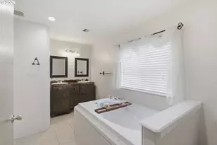 196 Nadine Ln, Central Point, OR 97502 - Photo 22