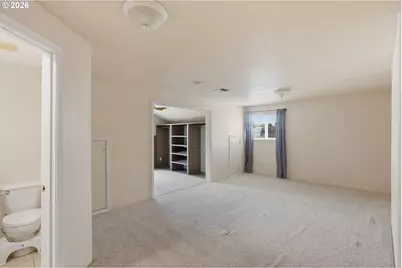 196 Nadine Ln, Central Point, OR 97502 - Photo 18