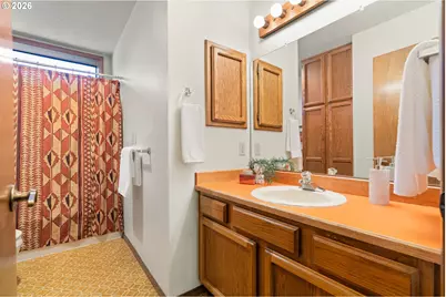 6010 SW Texas Ct, Portland, OR 97219 - Photo 30