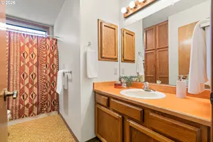 6010 SW Texas Ct, Portland, OR 97219 - Photo 30