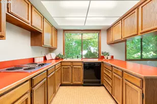 6010 SW Texas Ct, Portland, OR 97219 - Photo 16