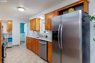 13260 SW Evergreen St, Beaverton, OR 97005 - Photo 10