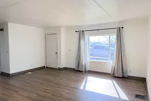 1330 W Sunland Ave, Hermiston, OR 97838 - Photo 2