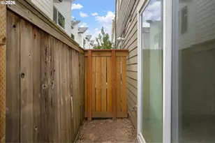 7515 SW Capitol Hwy, Portland, OR 97219 - Photo 28
