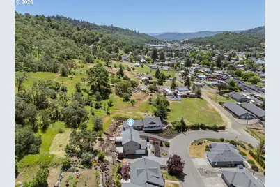 187 North View Dr, Roseburg, OR 97470 - Photo 42