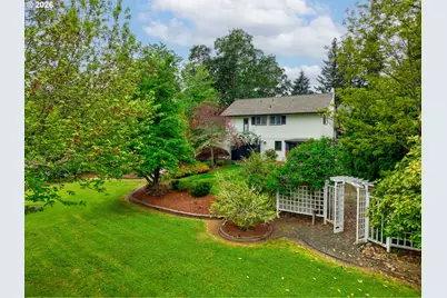 351 Champagne Ct, Roseburg, OR 97471 - Photo 26