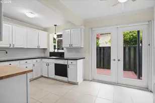 1824 NE Wasco St, Portland, OR 97232 - Photo 8
