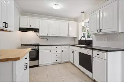 1824 NE Wasco St #4, Portland, OR 97232 - Photo 8