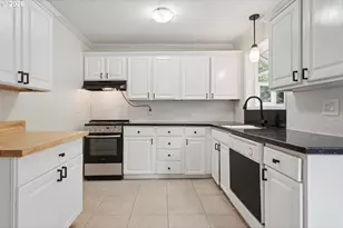 1824 NE Wasco St, Portland, OR 97232 - Photo 10