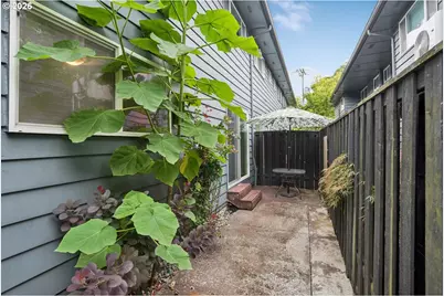 1824 NE Wasco St #4, Portland, OR 97232 - Photo 24