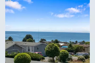 98603 Camellia Dr, Brookings, OR 97415 - Photo 4