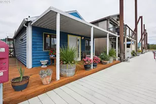 19609 NE Marine Dr, Portland, OR 97230 - Photo 6