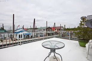 19609 NE Marine Dr, Portland, OR 97230 - Photo 30