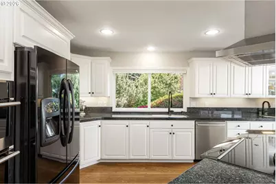 32475 SW Lake Point Ct, Wilsonville, OR 97070 - Photo 16