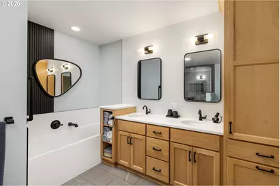 32475 SW Lake Point Ct, Wilsonville, OR 97070 - Photo 30