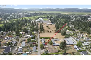 1735 N Elm St, Coquille, OR 97423 - Photo 36