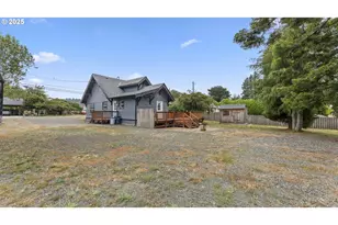 1735 N Elm St, Coquille, OR 97423 - Photo 28