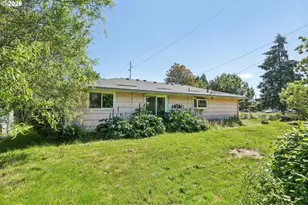 892 D St, Independence, OR 97351 - Photo 26