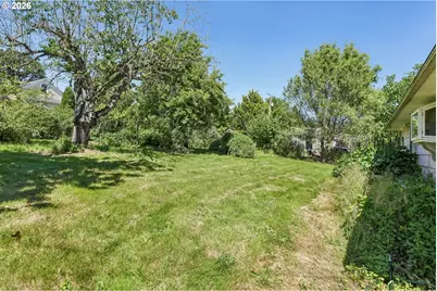 892 D St, Independence, OR 97351 - Photo 28