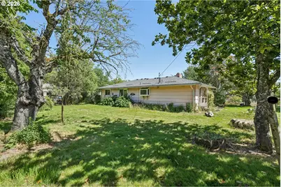 892 D St, Independence, OR 97351 - Photo 24