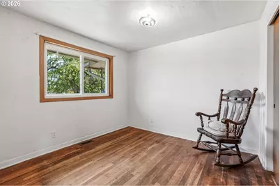 892 D St, Independence, OR 97351 - Photo 18