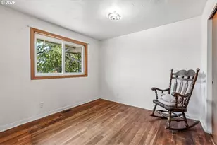892 D St, Independence, OR 97351 - Photo 18