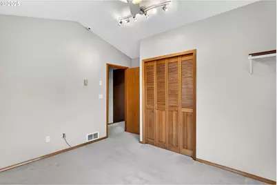 535 NE 24th St, Gresham, OR 97030 - Photo 32