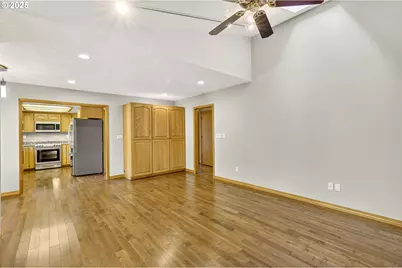 535 NE 24th St, Gresham, OR 97030 - Photo 12